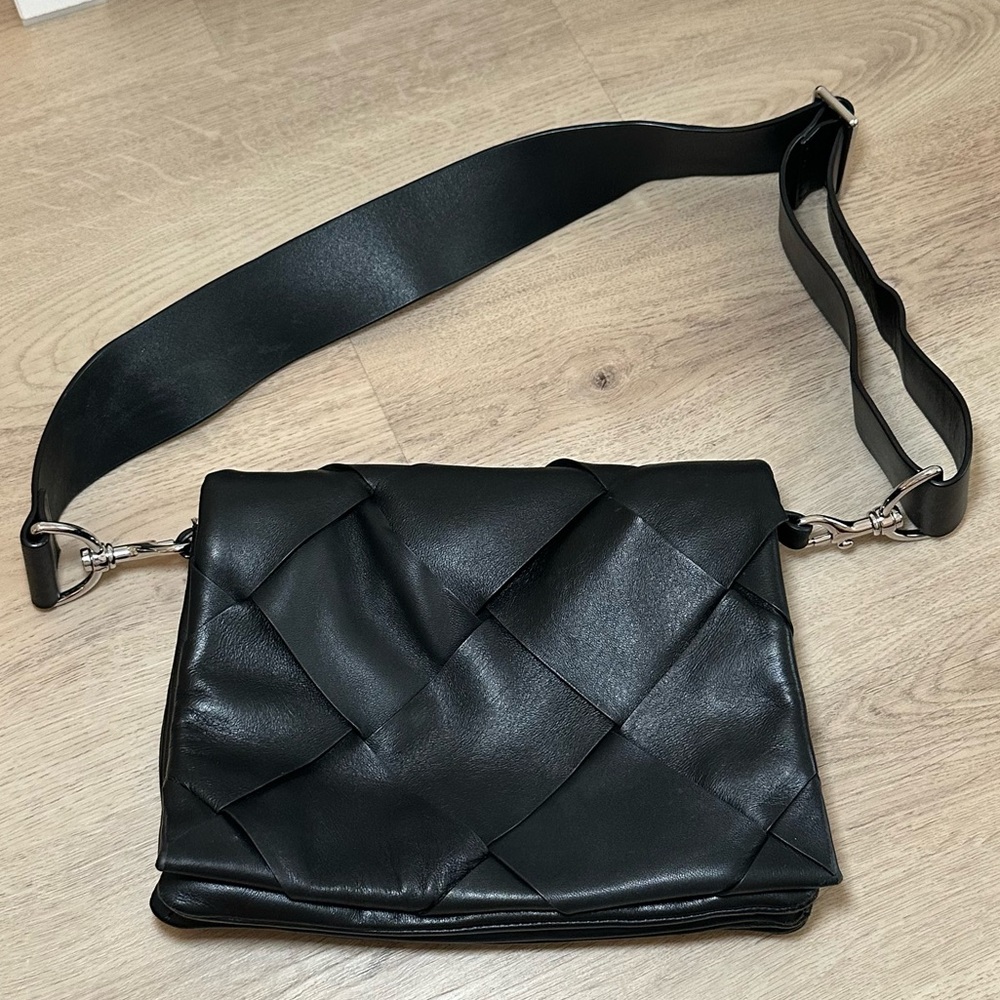 & other stories leather diamond crossbody black
